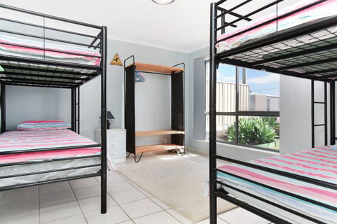 Ambergris - Tourism Caloundra 7