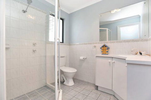 Ambergris - Tourism Caloundra 8