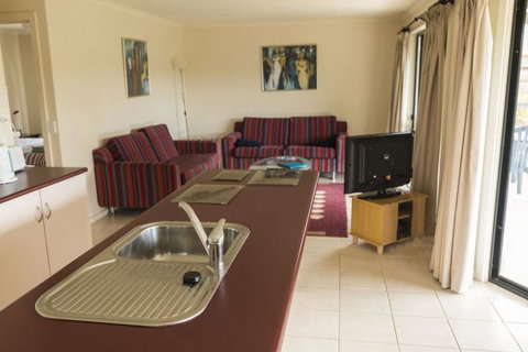 Island Dream Escape - Tourism Caloundra 2