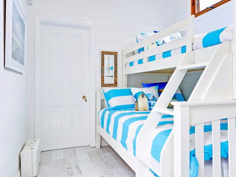Driftwood Beach House - Tourism Caloundra 4