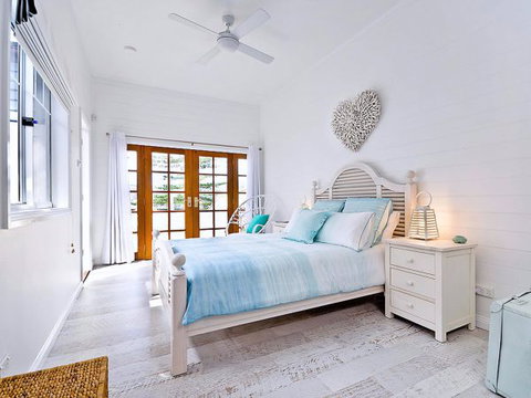 Driftwood Beach House - Tourism Caloundra 5