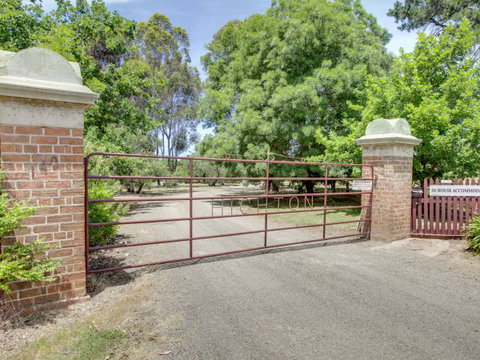 Highton Manor - Tourism Caloundra 3