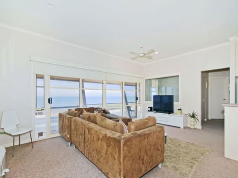 Century 21 SouthCoast: Salt - Tourism Caloundra 2