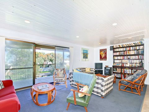 Century 21 SouthCoast: Burrangarra - Tourism Caloundra 2