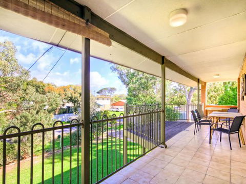 Century 21 SouthCoast: Burrangarra - Tourism Caloundra 3