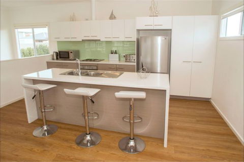 Ocean Sounds - Tourism Caloundra 1