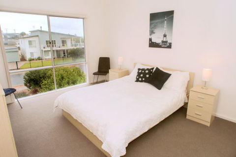 Ocean Sounds - Tourism Caloundra 7