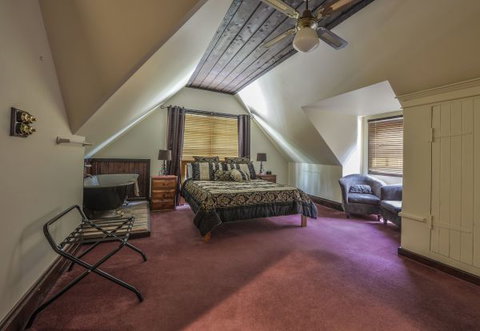Gold Mine Guesthouse - Tourism Caloundra 1