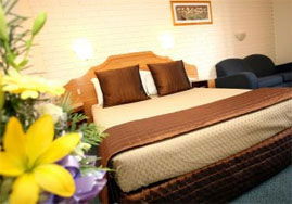 Boulevard Motor Inn - Tourism Caloundra 0