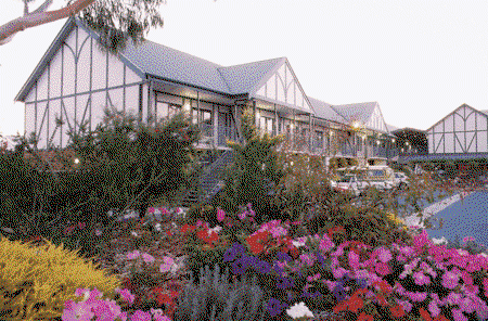 Country Comfort Adelaide Manor - Tourism Caloundra 0