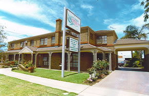 City Colonial Motor Inn - Tourism Caloundra 2