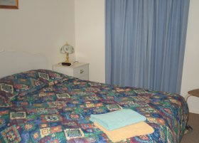 Carn Court Holiday Apartments - Tourism Caloundra 0