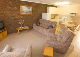 Carn Court Holiday Apartments - Tourism Caloundra 1