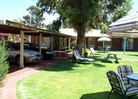 Carn Court Holiday Apartments - Tourism Caloundra 4