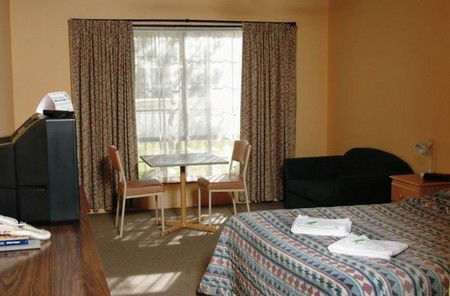 Bakery Park Motor Inn - Tourism Caloundra 1