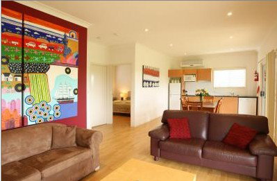 Emmas Cottage Vineyard - Tourism Caloundra 5