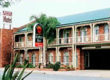 Hamiltons Henry Parkes - Tourism Caloundra 0