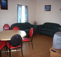 Alonga Waterfront Cottages - Tourism Caloundra
