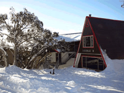 Double B Ski Lodge - Tourism Caloundra 0