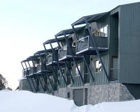 The Stables Resort - Tourism Caloundra 3