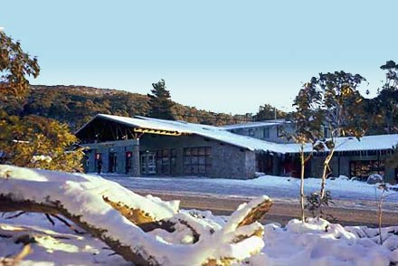 Ski Rider Hotel - Tourism Caloundra 0