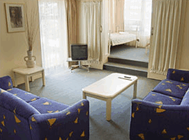 La Mancha Holiday Suites - Tourism Caloundra 1
