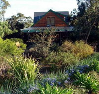 The Stumps BB - Tourism Caloundra