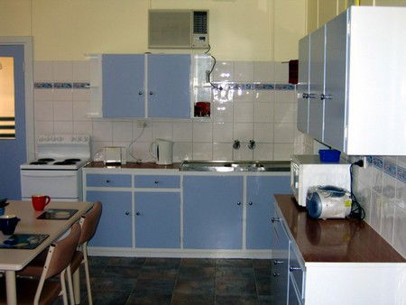 Tumby Bayside Holiday Units - Tourism Caloundra 0
