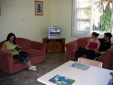 Tumby Bayside Holiday Units - Tourism Caloundra 1