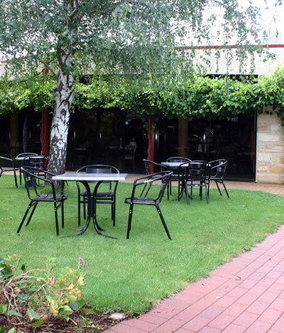 Vine Inn Barossa - Tourism Caloundra 1