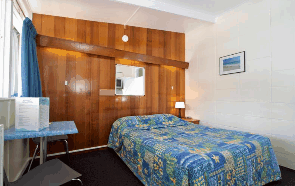 Riverfront Motel & Villas - Tourism Caloundra 2