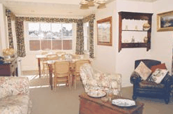 Louisa's Cottage - Tourism Caloundra