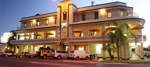 Renmark Hotel/Motel & Function Centre - Tourism Caloundra 3