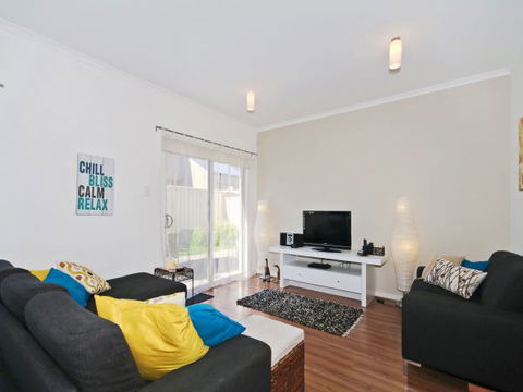Century 21 SouthCoast: The Residence - Tourism Caloundra 2