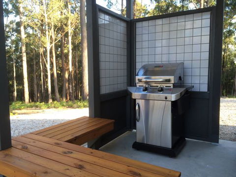 High Peaks Cottages - Tourism Caloundra 3