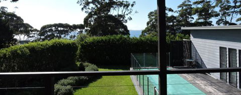 Poolside At Hyams - Tourism Caloundra 0