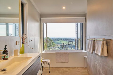 Halcyon Cottage Retreat - Self Contained Accommodation - Tourism Caloundra 6