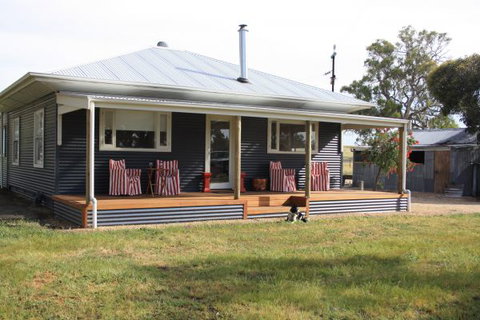 Rabbiter's Hut - Tourism Caloundra 1