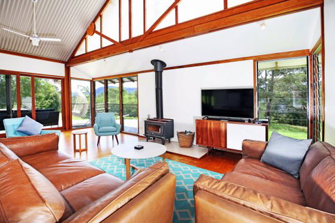Tara - Tourism Caloundra 1