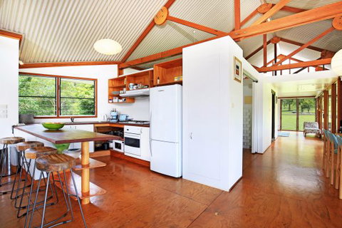 Tara - Tourism Caloundra 2