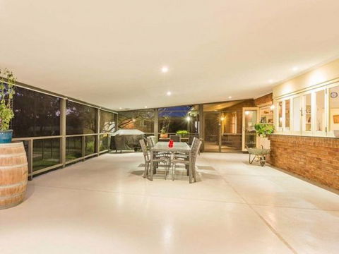 Abelia House - Tourism Caloundra 2