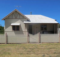 Ellison's Holiday Home - Tourism Caloundra