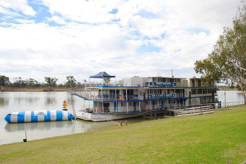 Murray River Queen Backpackers - Tourism Caloundra 1