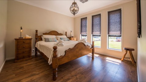 Barossa Family Holiday Home - Tourism Caloundra 2