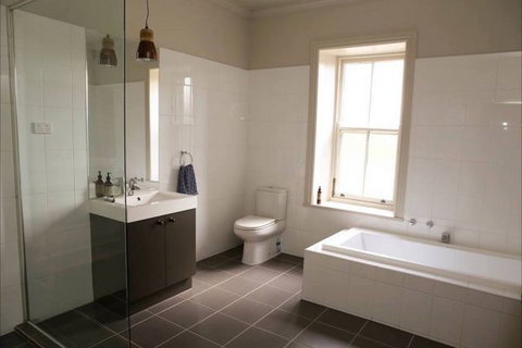 Barunah Plains Station - Cool Cottage - Tourism Caloundra 4