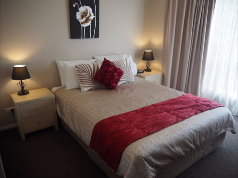 Bertha Street Serviced Apartments - Tourism Caloundra 3