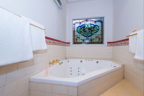 Bendigo Cottages Bed And Breakfast - Tourism Caloundra 2