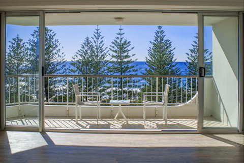 Cashelmara Burleigh Beachfront Apartments - Tourism Caloundra 7
