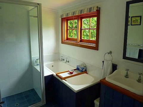 Cameron's Cottage - Tourism Caloundra 4