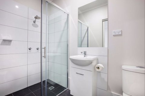 Caringbah Hotel - Tourism Caloundra 4